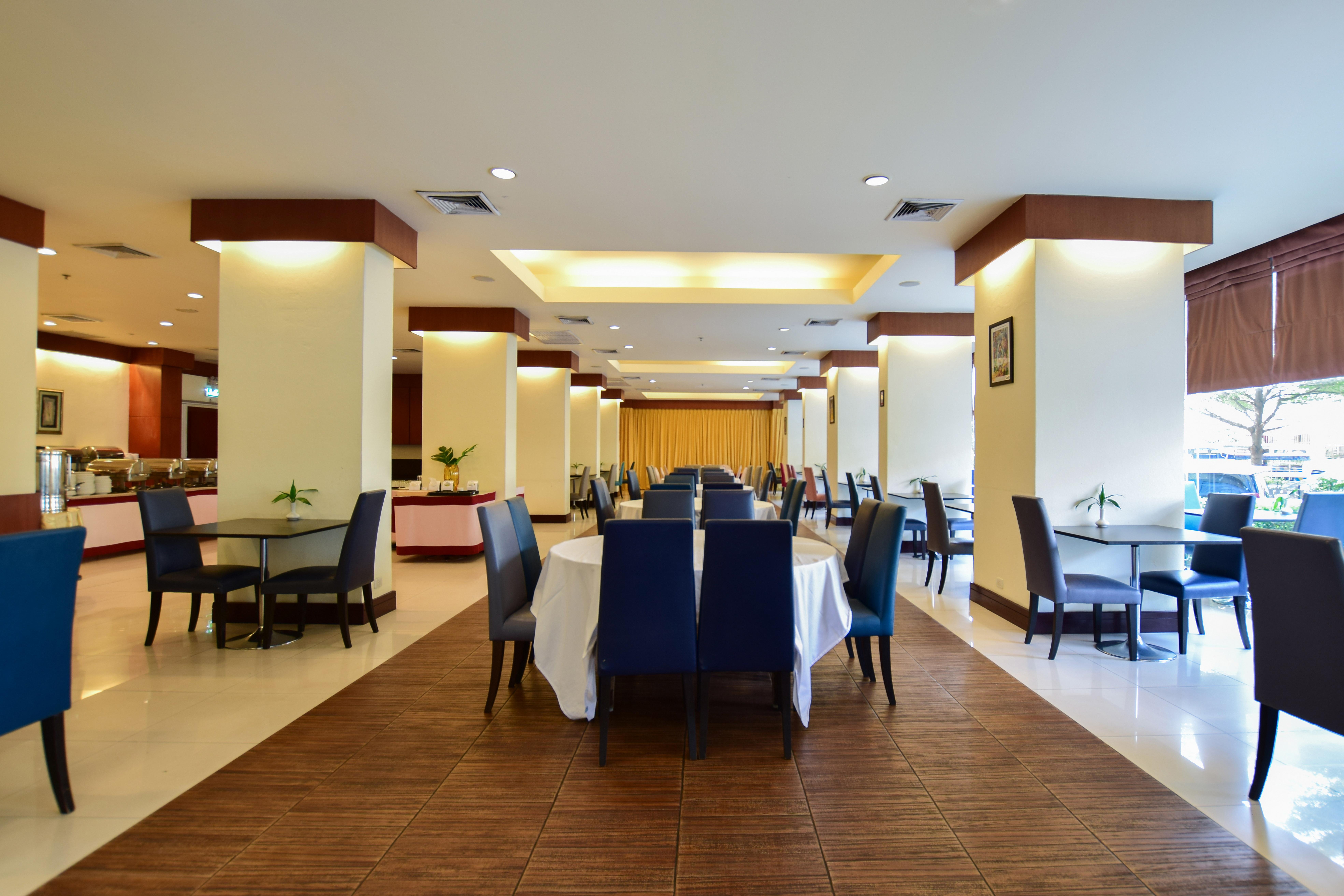 The Color Living Hotel Samut Prakan Exterior photo