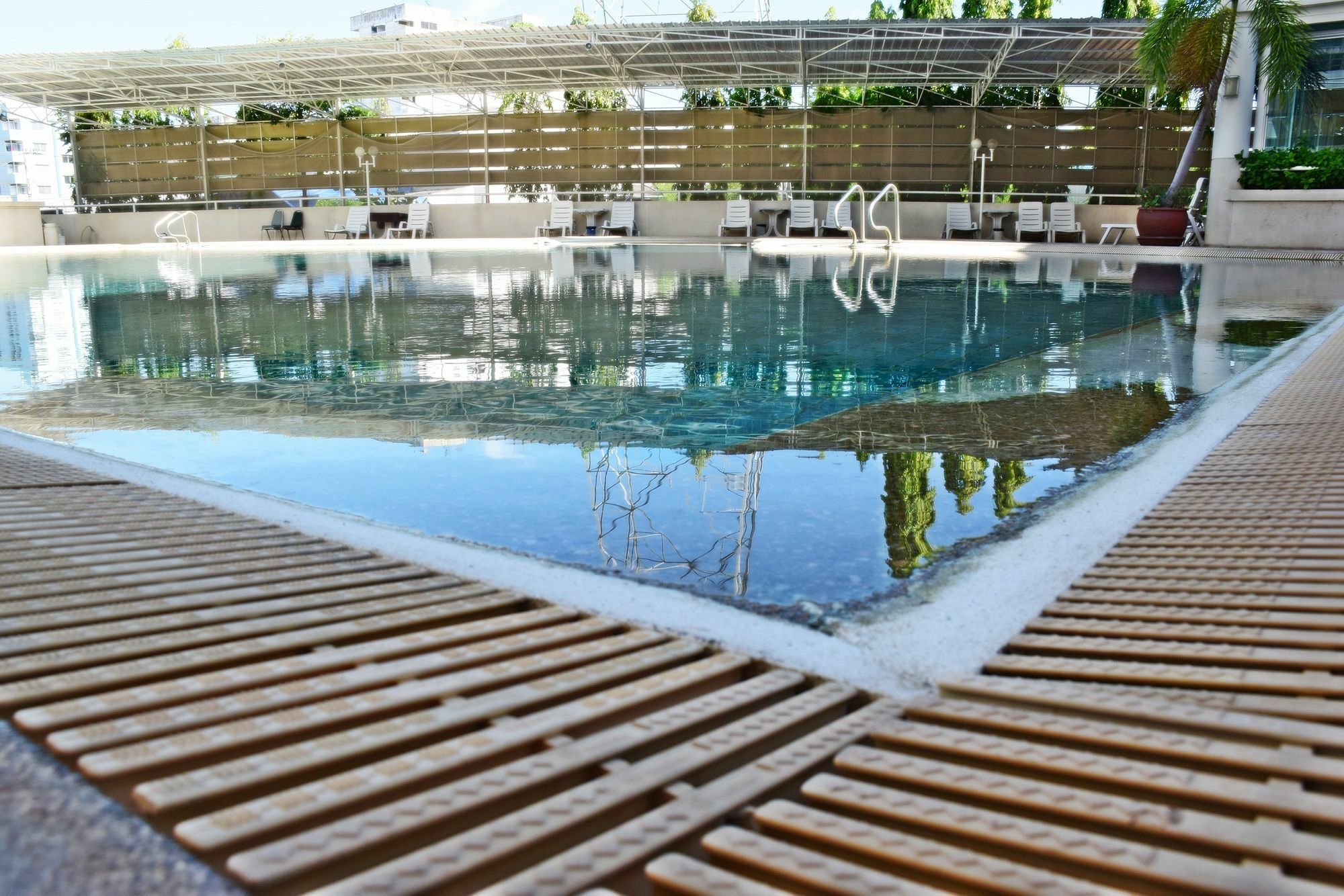 The Color Living Hotel Samut Prakan Exterior photo